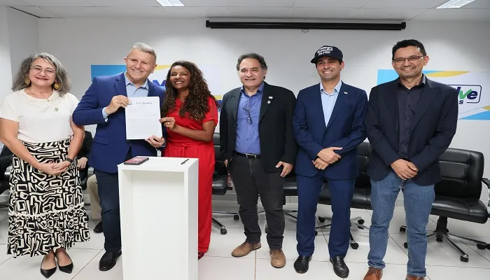 Fapto participa de assinatura de convênio entre UFT e Prefeitura de Palmas para avaliação de serviços públicos