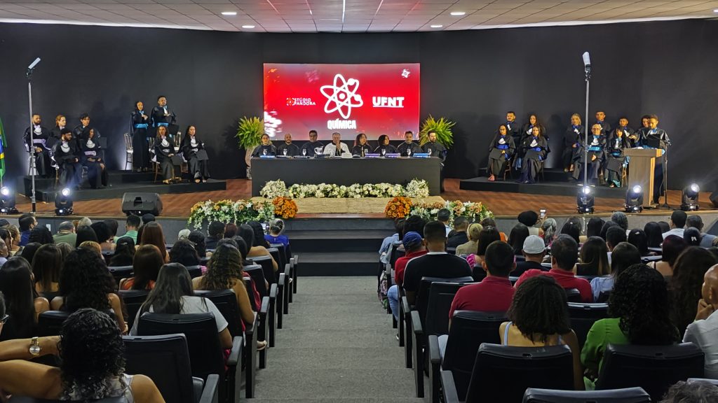 UFNT realiza colação de grau em Araguaína com formandos do Centro de Ciências Integradas